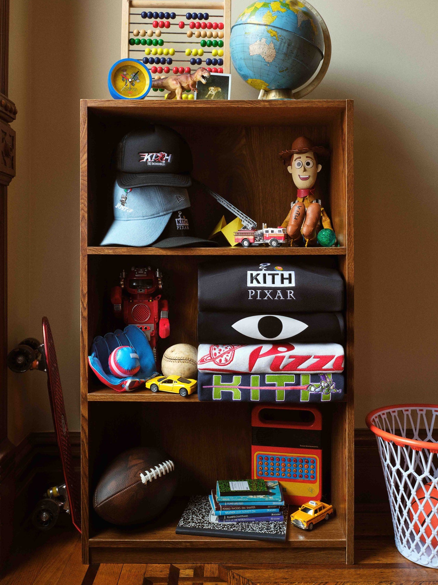 キスのホリデーコレクション発売、ピクサーやガンプラコラボも