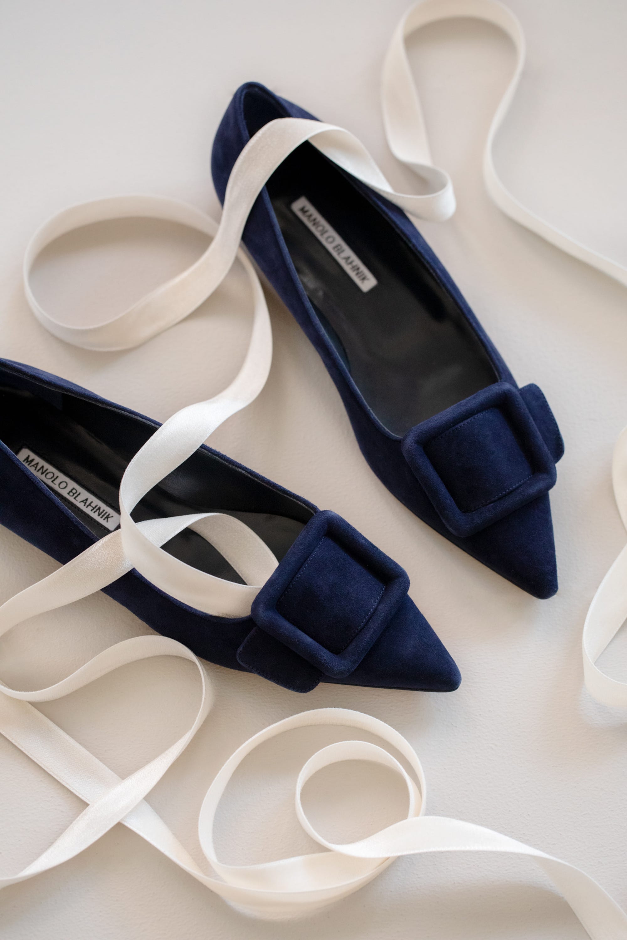 究極のフラットシューズ「マノロ ブラニク」。憧れの靴とすてきな場所