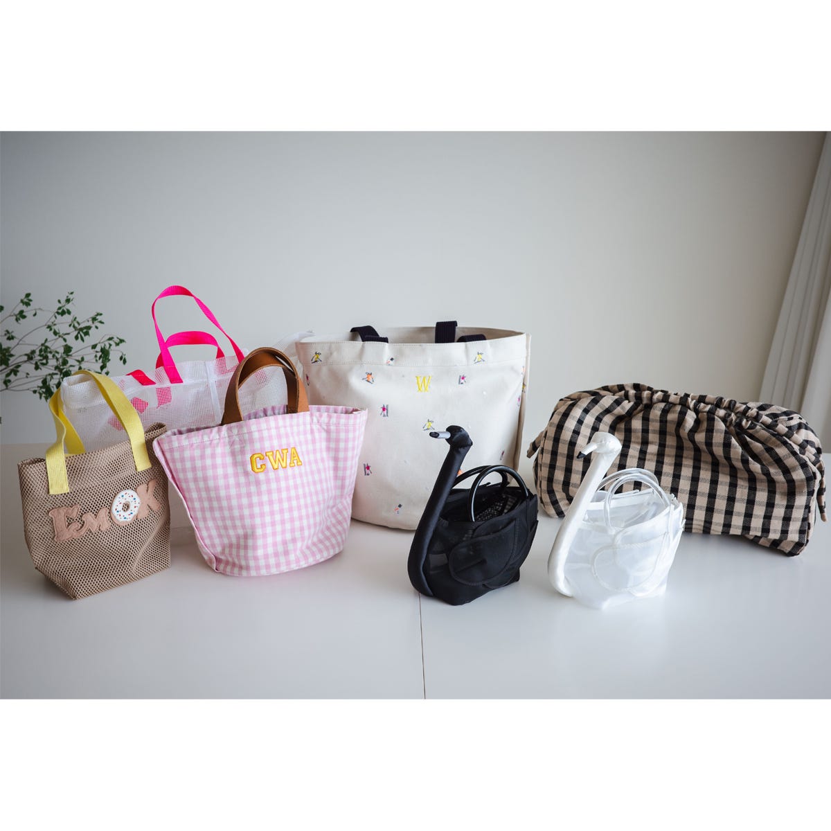 翁安芸さんの夏の相棒♡LUDLOW（ラドロー）のミニバッグで作るサマー