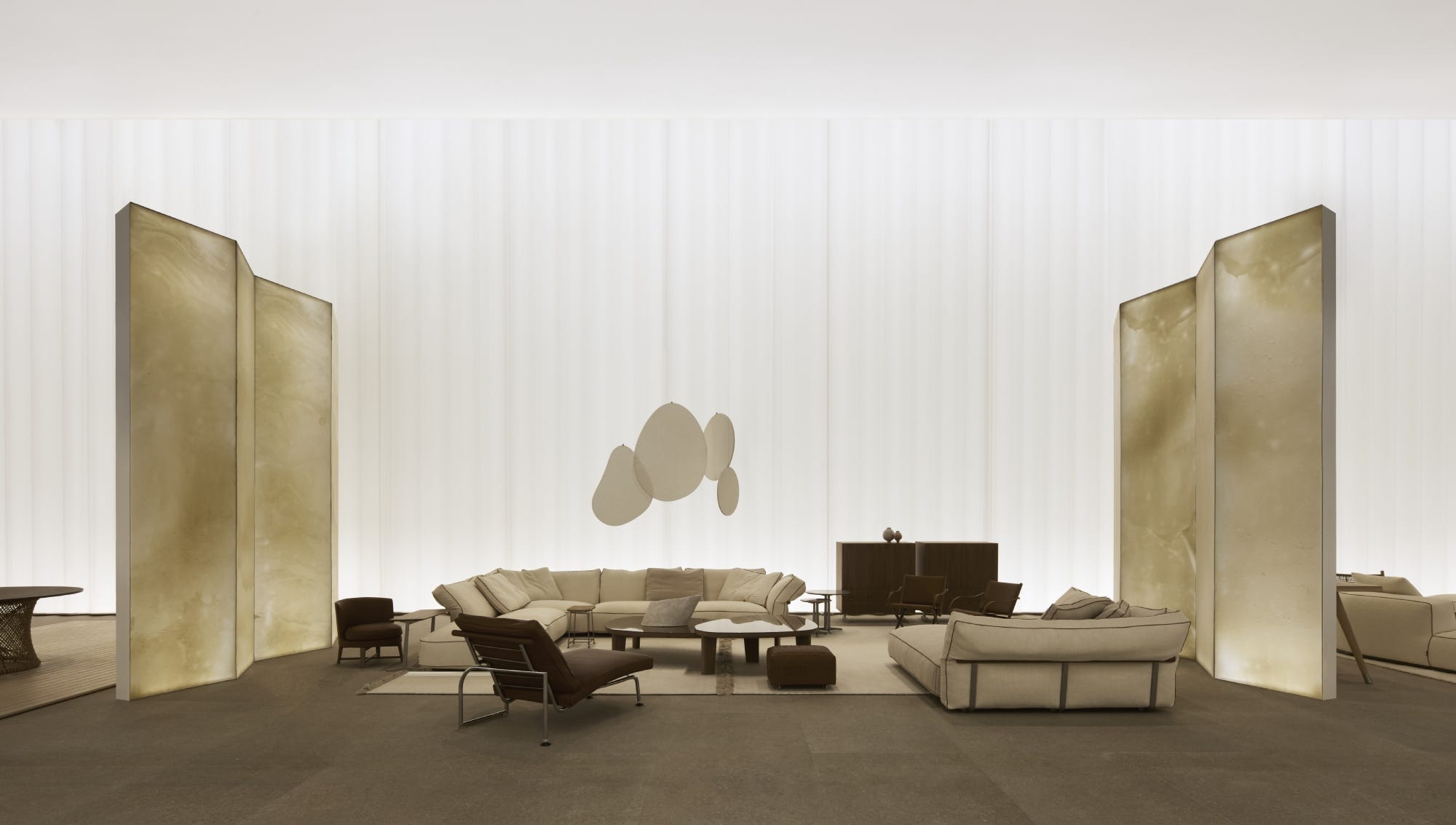 アントニオ・チッテリオ、柴田文江による新作も！「フレックスフォルム