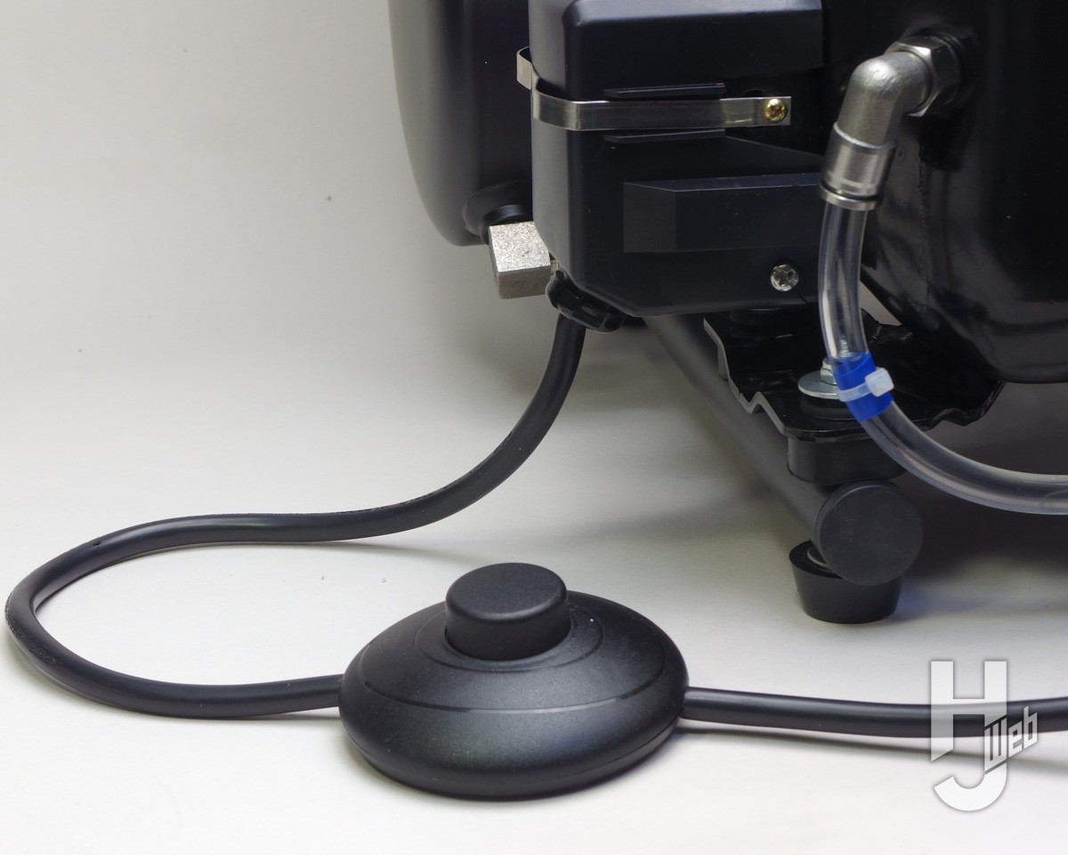 余裕の出力と静粛性のエアコンプレッサー【コンプレッサー サイレント4