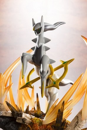 さばきのつぶて」を放つ姿を再現！ ポケセンオンライン、フィギュア