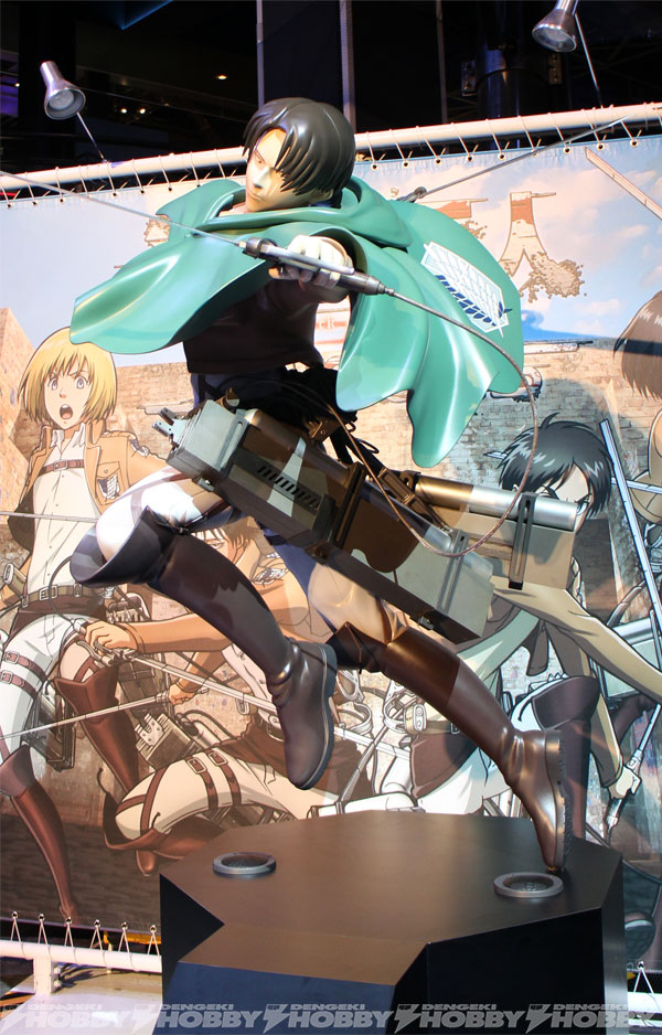 リヴァイ」等身大フィギュア除幕式！ 「進撃の巨人Attack on Titan in
