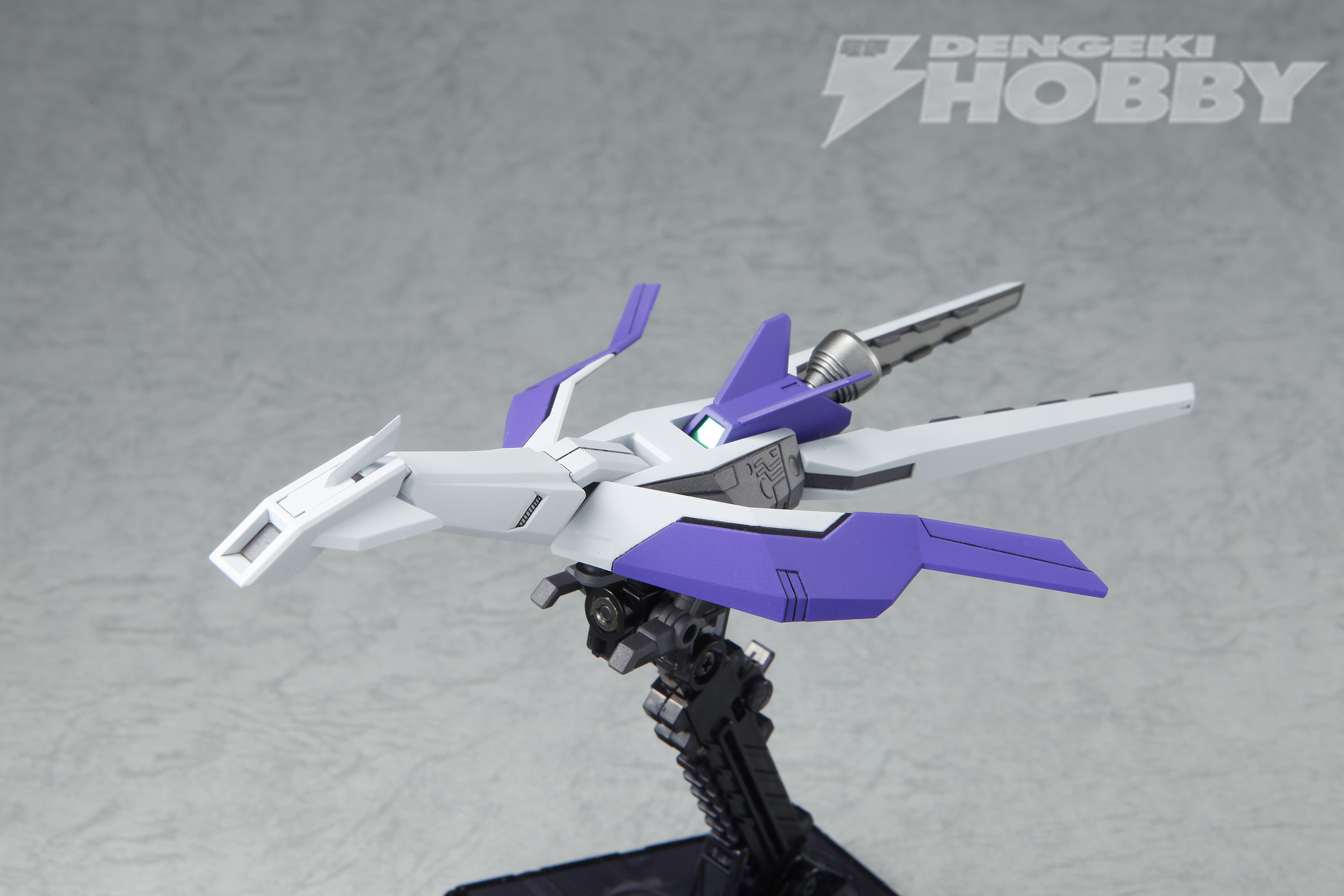 電撃ホビーマガジン4月号には、ガンプラ付録「アメイジングレヴD」が同