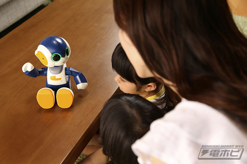 パーソナルトークロボット「ロビジュニア」第2弾が登場！今度は遊べば
