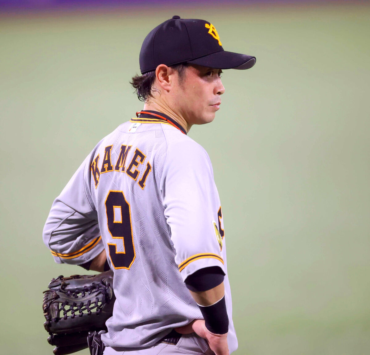 巨人】亀井善行コーチ、背番号「79」で指導者第一歩 09年から引退