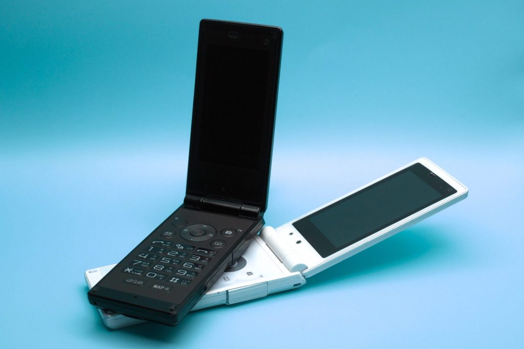 法人携帯ならガラケーがおすすめ！人気の理由からデメリット、おすすめ