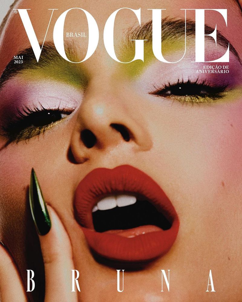 女性情報誌 Vogue Brasil Magazine November 2021 女性情報誌 Vogue