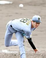 阪神・西純が完投星＆プロ初本塁打 球団15年ぶり「8番・投手」が