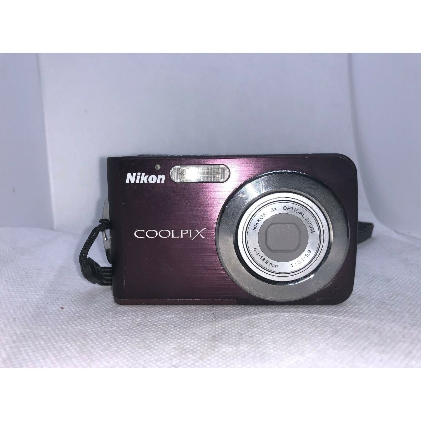 Nikon Coolpix S210 8MP Digital Camera W/ 3x Optical Zoom Brushed