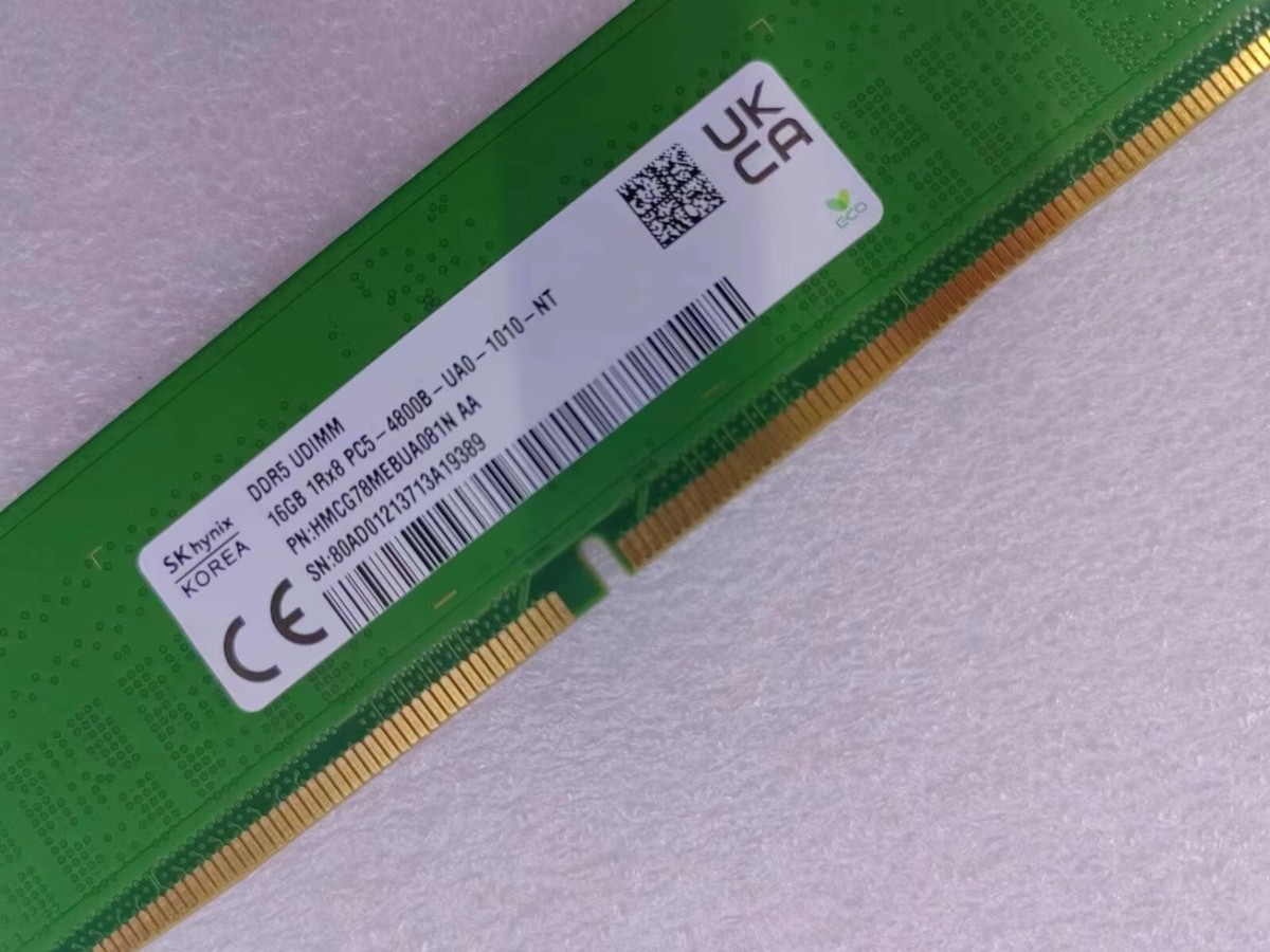 SK Hynix 16GB DDR5 4800 UDIMM 1Rx8 PC5-4800B HMCG78AEBUA081N