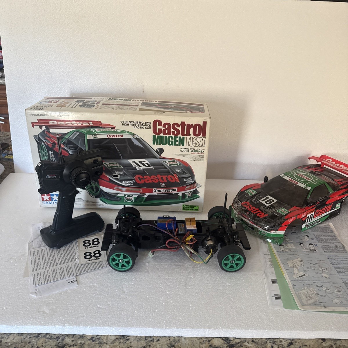 Tamiya 1/10 Rc Castrol Mugen Nsx Tl-01 On-Road Racing Car Kit