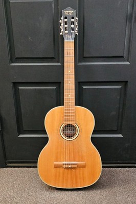 ヤマハ Dynamic ギターNo.20. 茶系ハードケース付 YAMAHA DYNAMIC