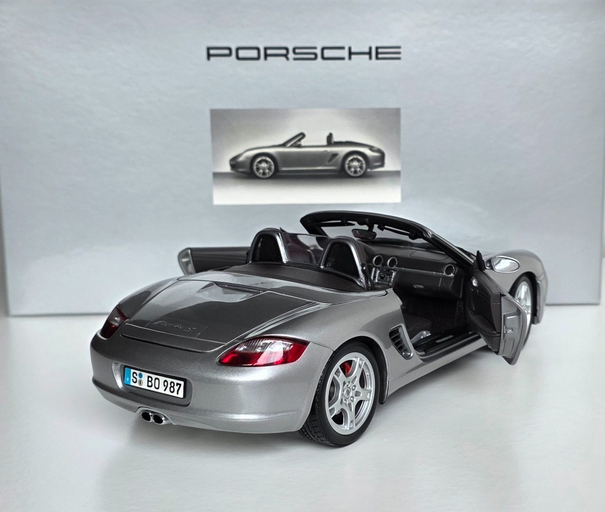 Porsche Boxster S 987 2005 Silver 1:18 Kyosho WAP 021 281 15