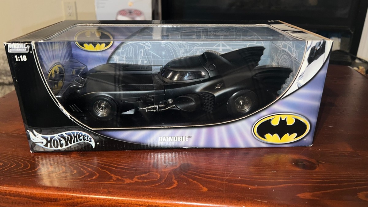 Hot Wheels 1/18 Scale Diecast - B6046 Batman 1989 Batmobile for