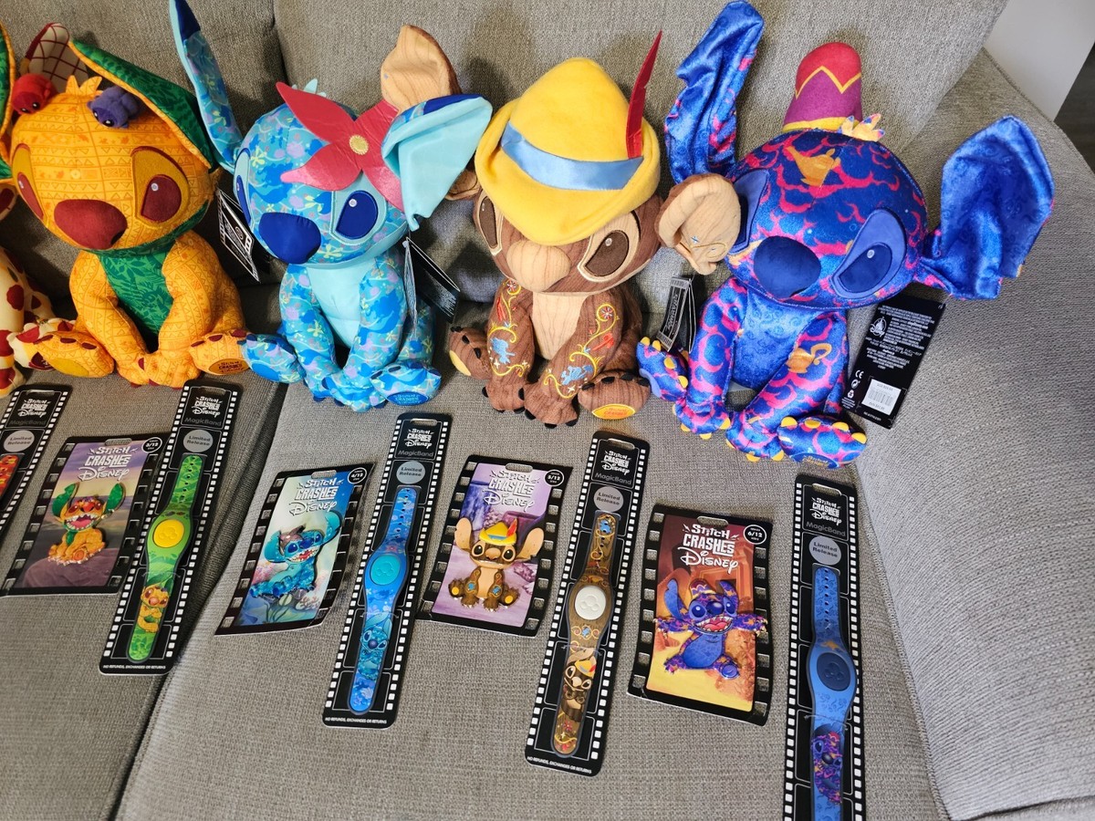 Stitch Crashes Disney Complete Plush, Pin and Magic Band