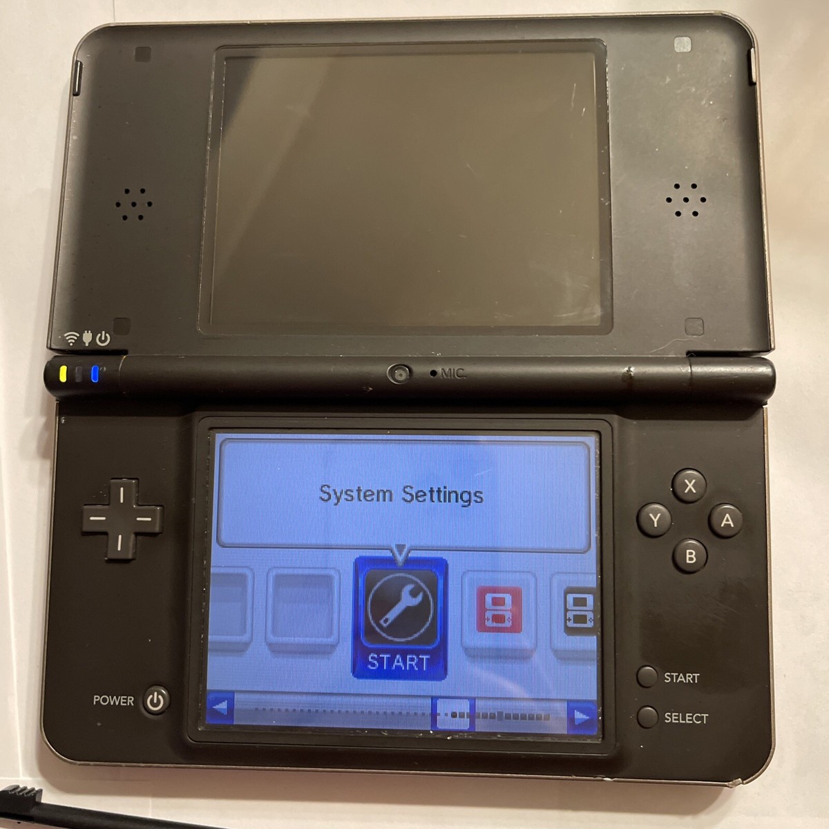 Nintendo DSi XL Bronze/Black Console & Game Lot As Is *Please Read