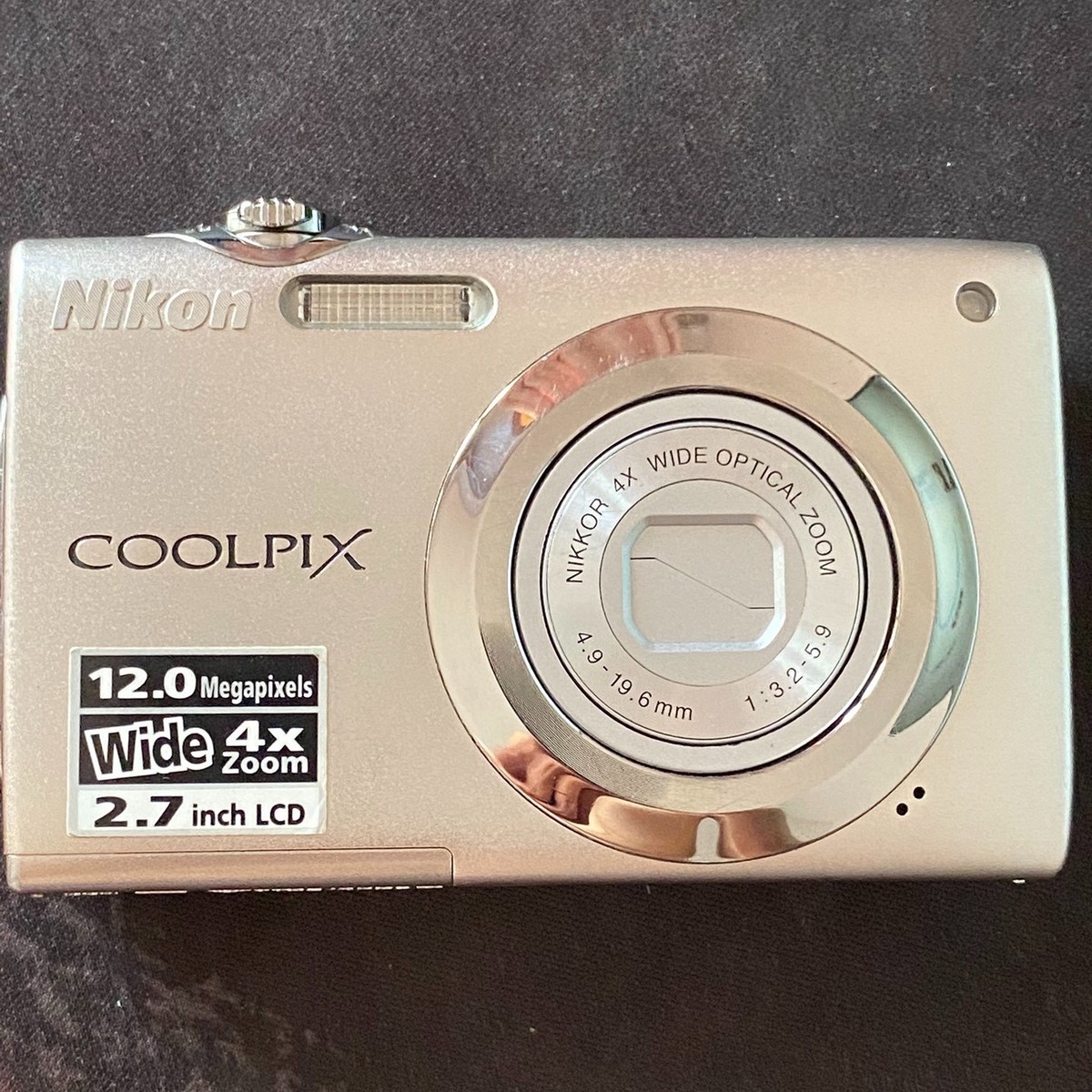 NIKON COOLPIX S3000 Digital Camera 720p HD Video Recording Silver