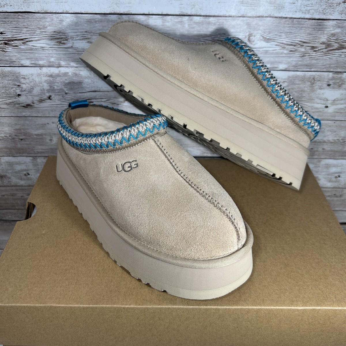 Size 7 - UGG Women Tazz Driftwood/White Pepper Platform Slippers