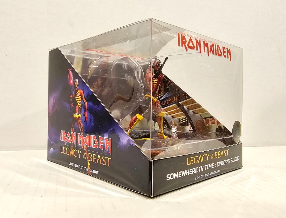 アイアンメイデン フィギュア: Legacy Of The Beast 三体 アイアン
