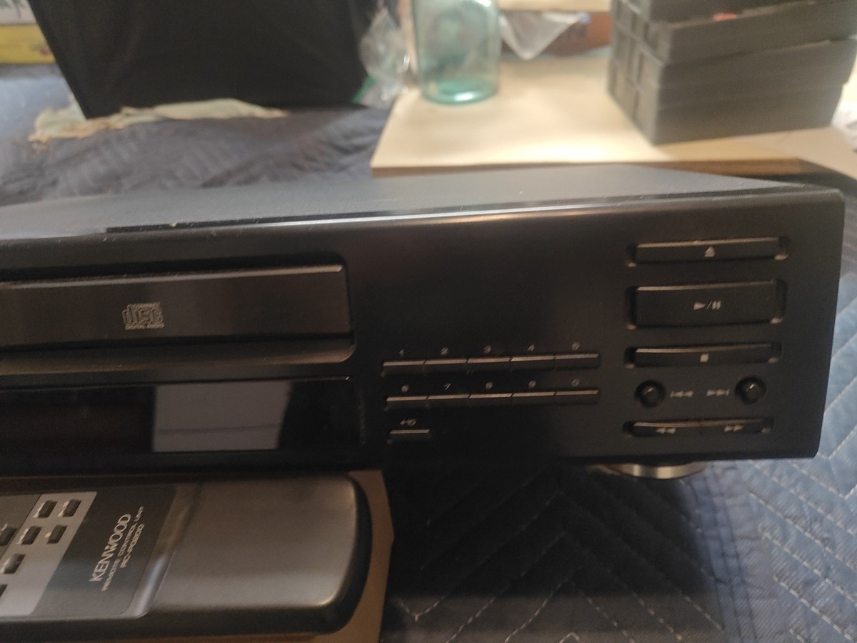90's KENWOOD DP-2060 Single Tray CD PLAYER Works Great - No Remote