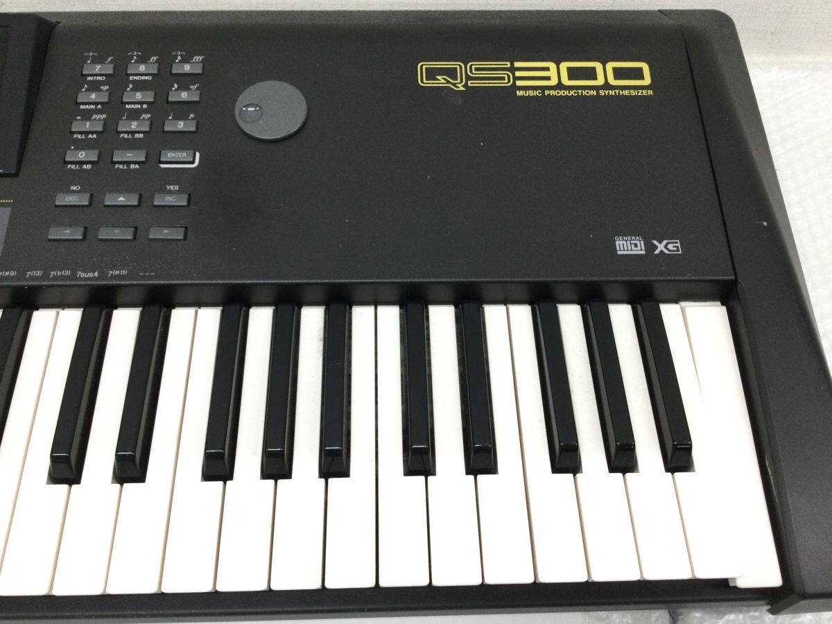 YAMAHA QS300 61 Key Keyboard Synthesizer Black Music Instruments