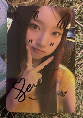 LOOSSEMBLE [Loossemble] Gowon Autographed Signed Photocard PC