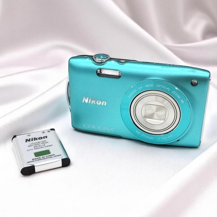 N Mint] Nikon COOLPIX S3300 Green Digital Camera 16MP Compact 6x