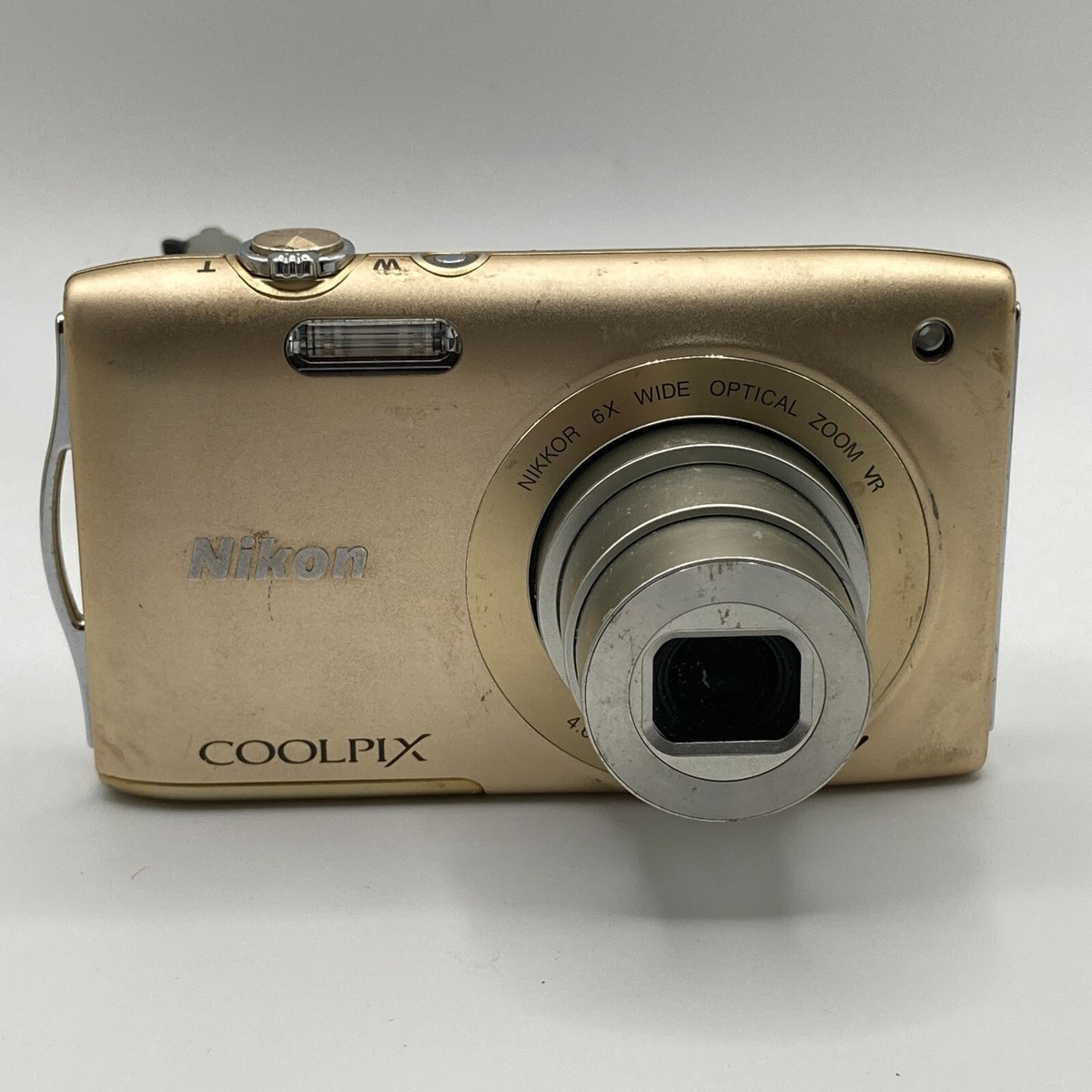 Nikon COOLPIX S3300 16 MP Digital Camera 6X Zoom gold from japan