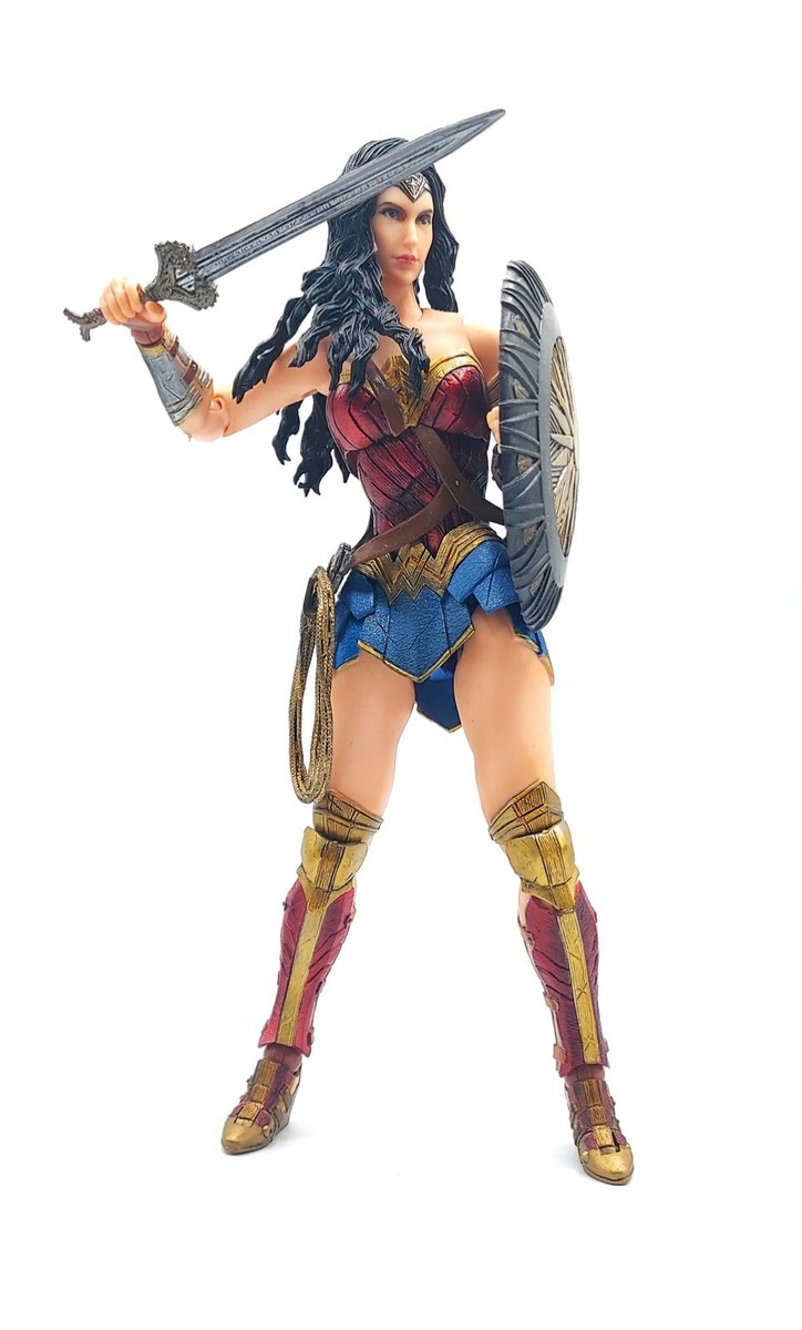 SQUARE ENIX WONDER WOMAN PLAY ARTS Kai Wonder Woman PVC Figure