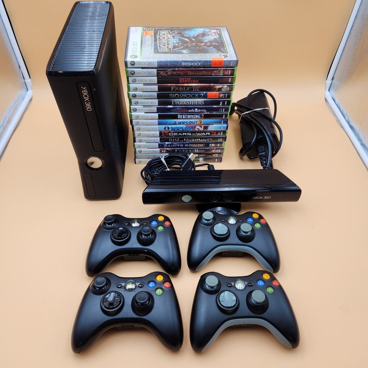 Microsoft Xbox 360 S Console 250GB Model 1439 With 16 Games/4
