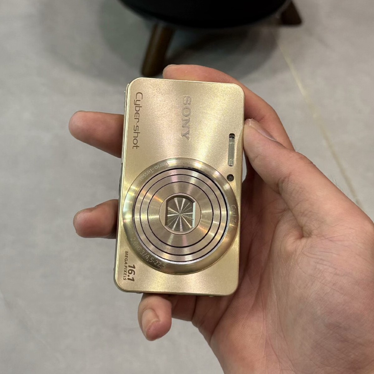 SONY Cyber-shot DSC-W570 Digital Camera 16.1 MP 5x Optical Zoom