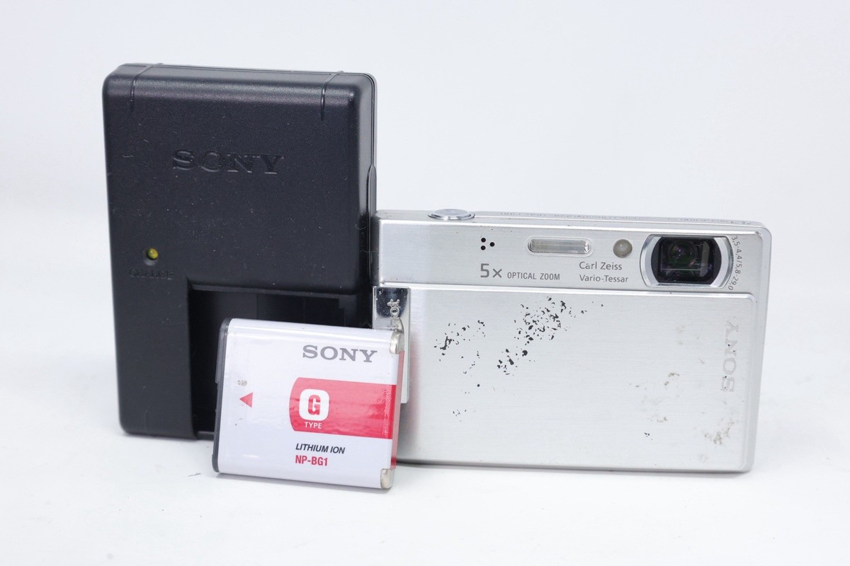 Sony Cyber-shot DSC-T100 8.1MP Digital Camera +Battery & Charger