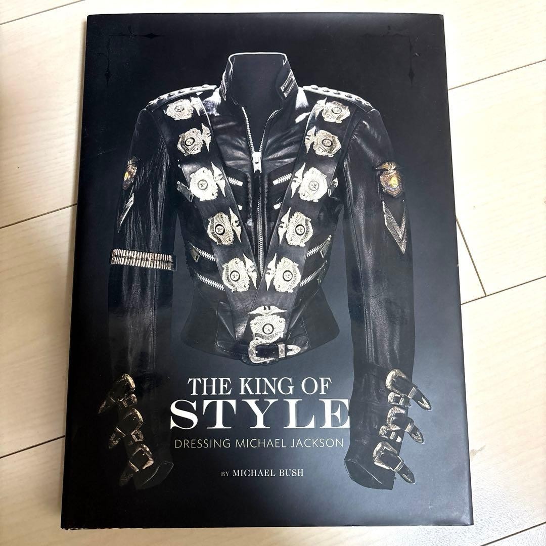 The King of Style Dressing Michael Jackson Hardcover English