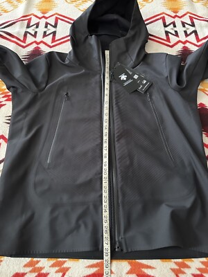 Descente All Terrain Schematech Jacquard Wind Shield Jacket Black