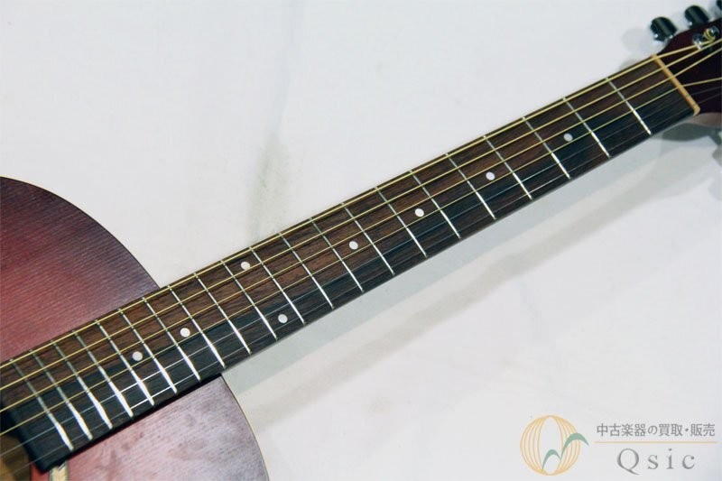 Acoustic Guitar Art & Lutherie Folk Spruce Burgundy Model Solid