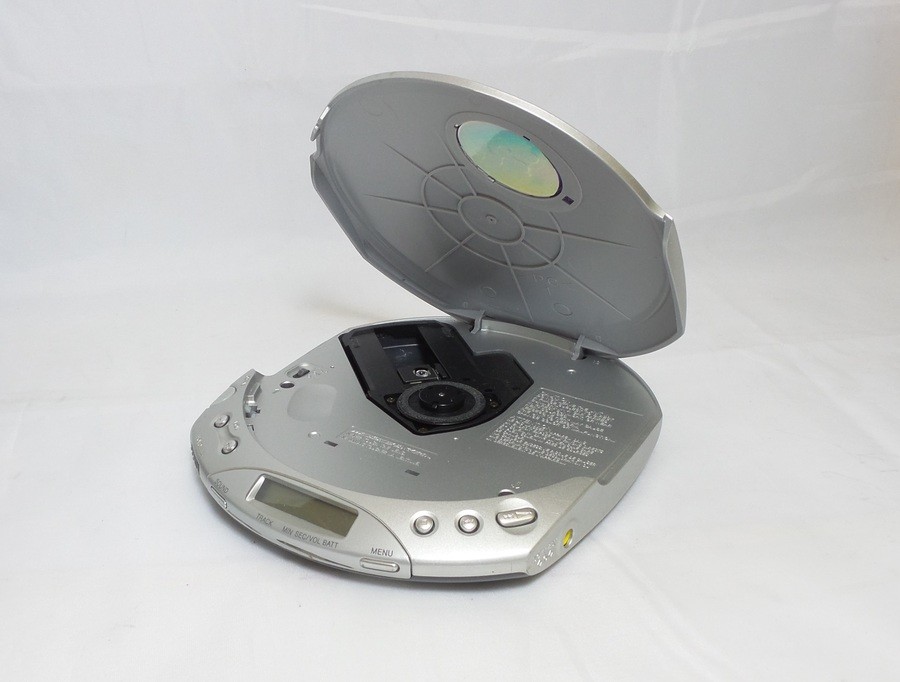 Sony CD Walkman - Portable Compact Disc Player - Silver (D-E351/SC