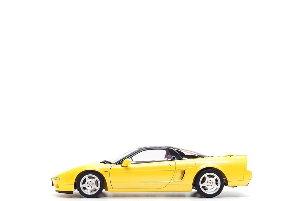 AUTOart Signature 1:18 Honda NSX Type R (NA1) in Indy Yellow Pearl