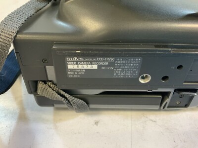 Sony Handycam CCD-TRV90 Video Hi8 Camcorder 20x Digital Zoom with