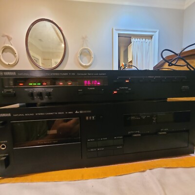 Yamaha T-70 Natural Sound AM/FM Stereo Tuner with owners manual