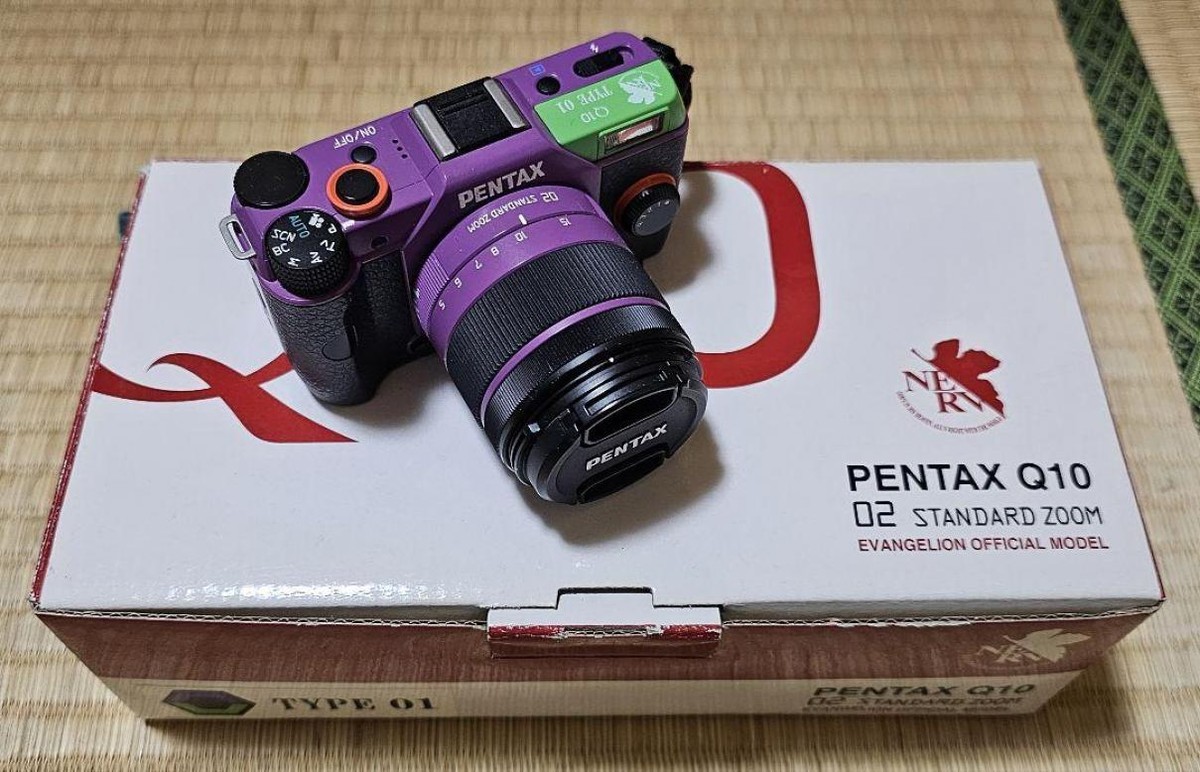 Pentax Q10 Special Edition EVA Evangelion Model TYPE 01: Shinji