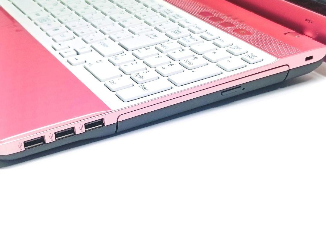 SONY VAIO pink notebook laptop i5 16 in 8GB SSD 500GB DVD Windows