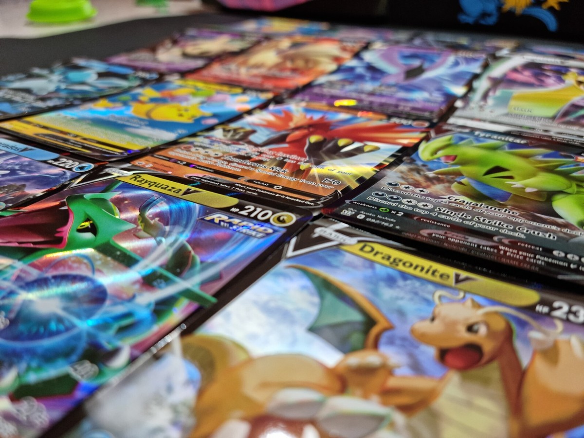 200 Pokemon Cards Bulk Lot 1x Ultra Rare V 24x Holo/Rare/Shiny