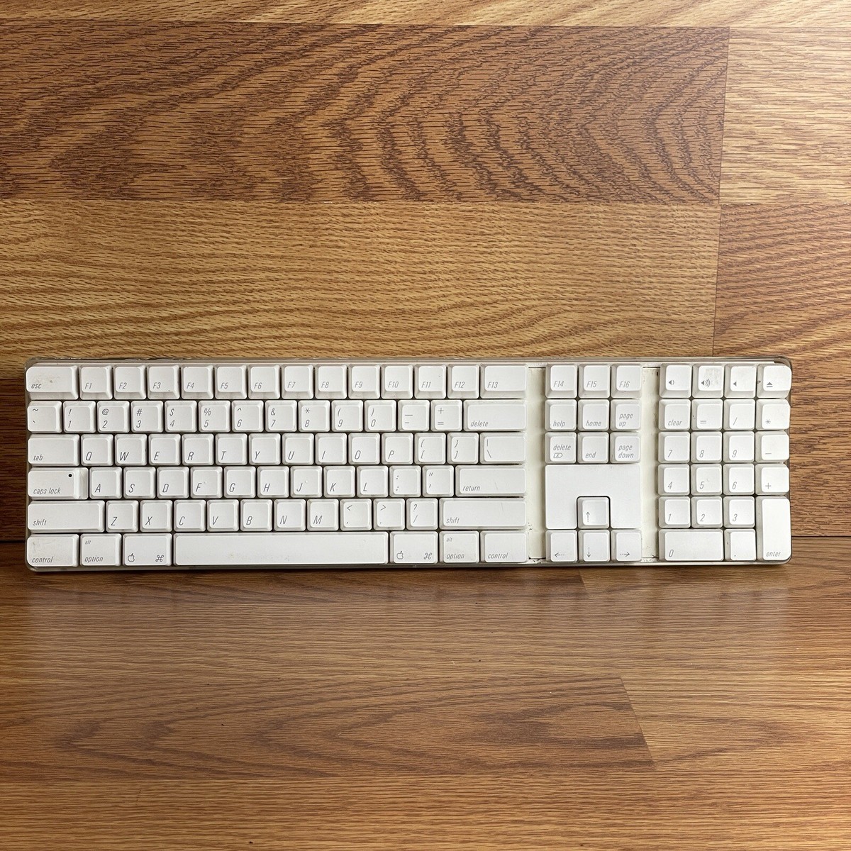 Genuine Apple A1016 White Wireless Bluetooth Keyboard | eBay