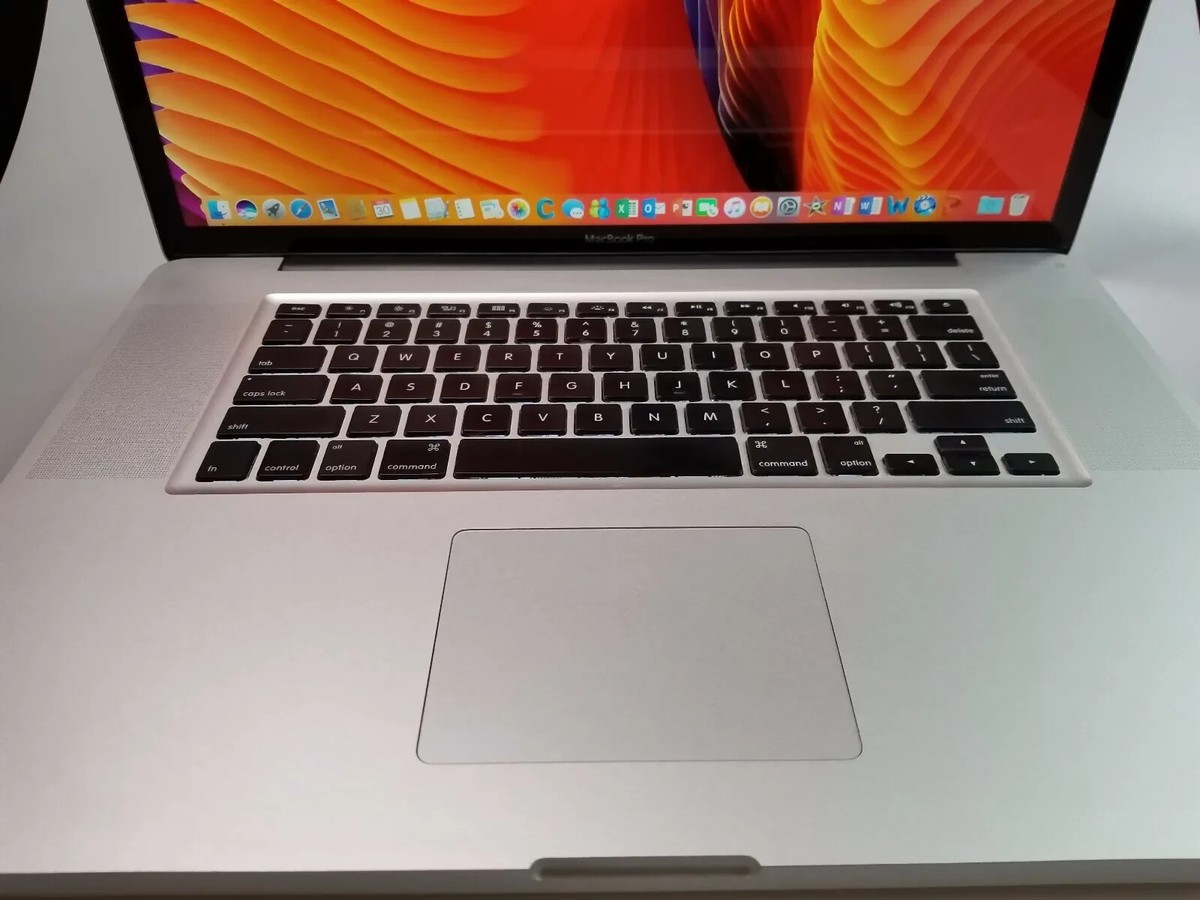 UPGRADED APPLE MacBook Pro 17'' QUAD Core i7 3.4GHz 16GB 2TB SSD 3