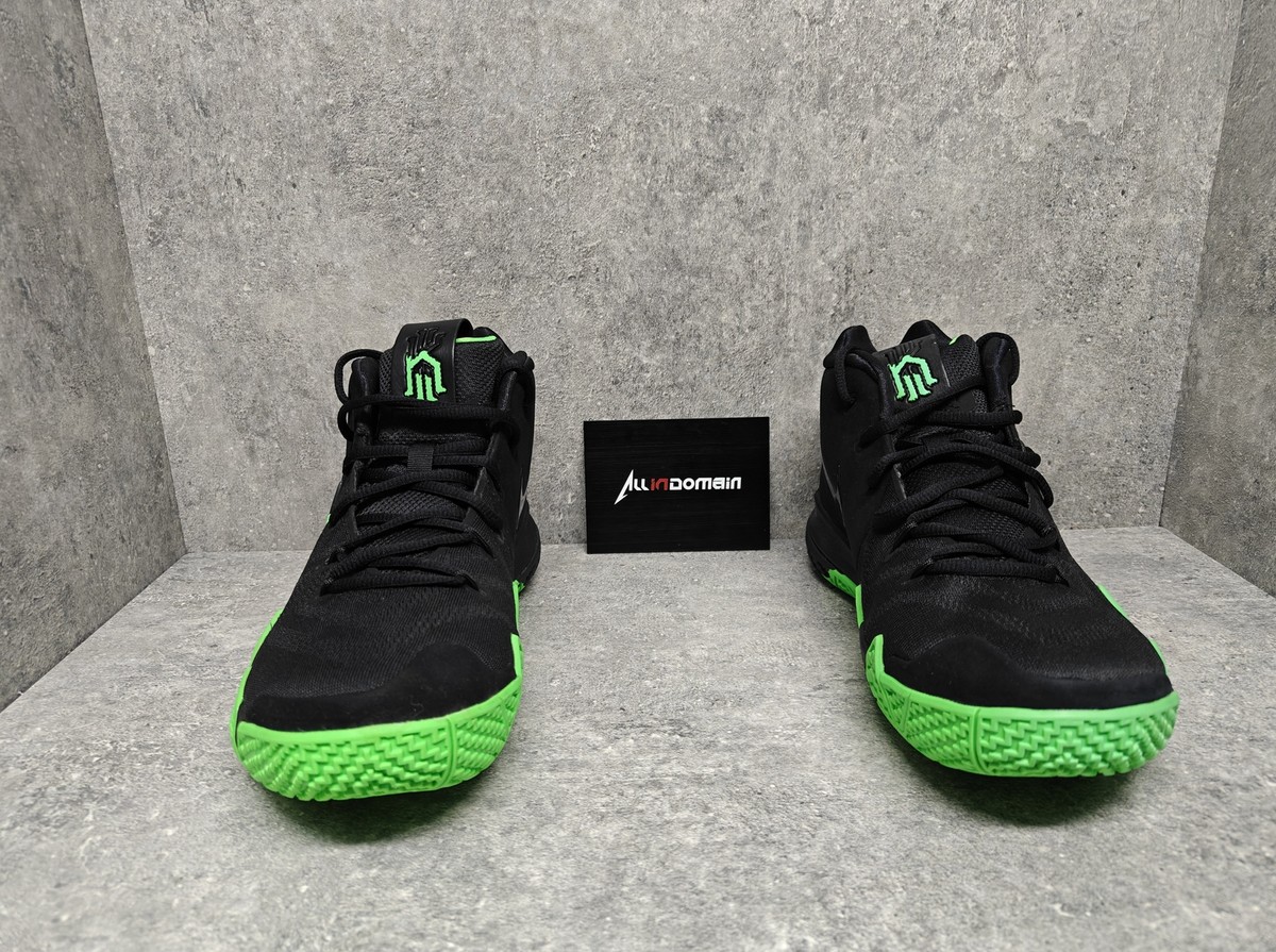 Level S-Nike Kyrie 4 Halloween basketball shoes US 9 Men 943807