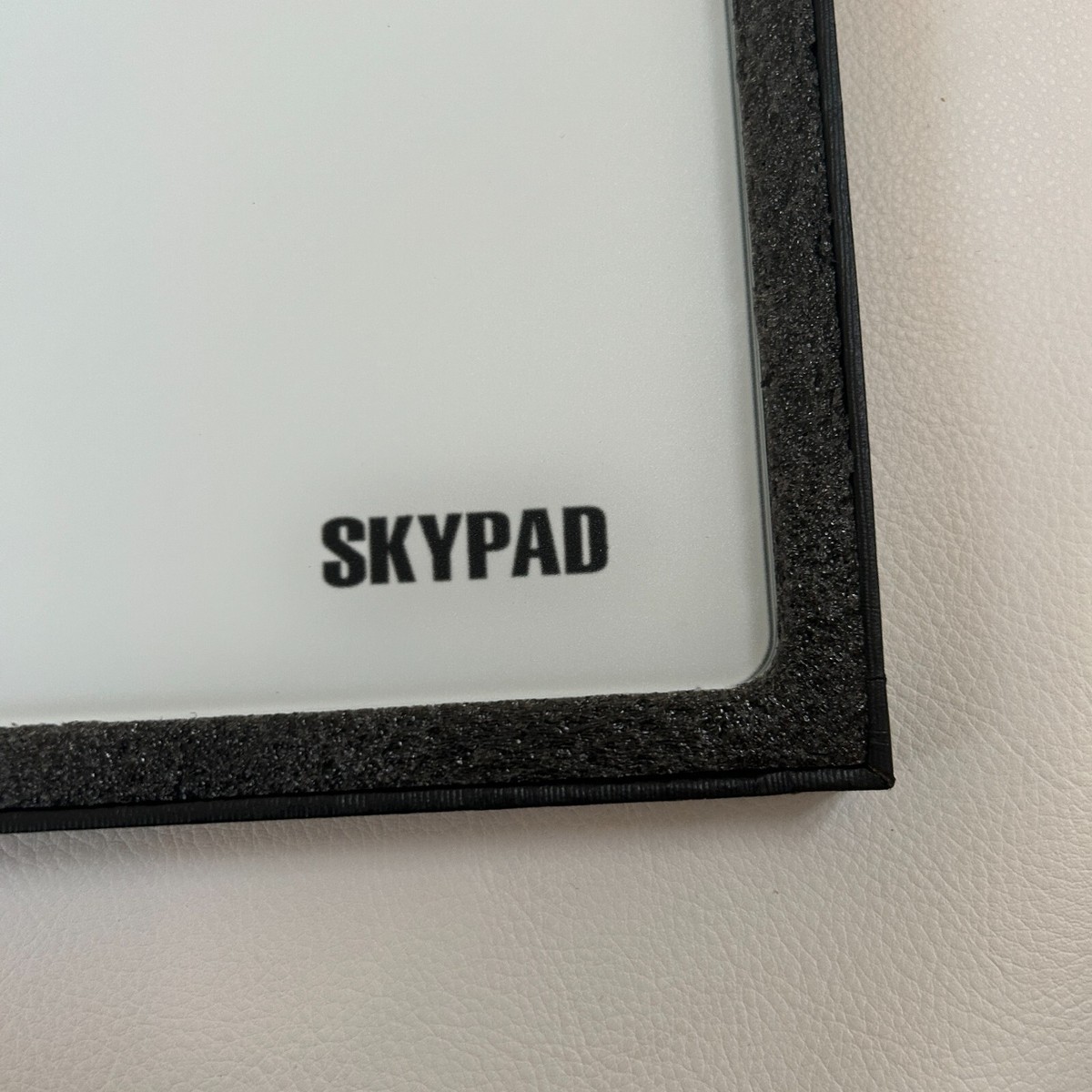 Skypad 3.0 XL Wallhack Limited Edition Girl in a Dream Yume glass