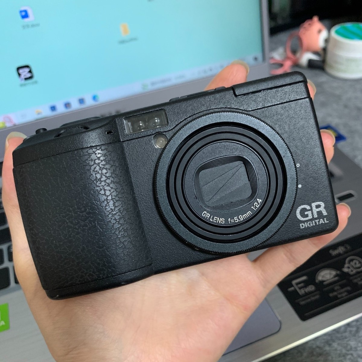 Ricoh GR Digital I Compact Digital Camera 8.1 MP 4x Interval