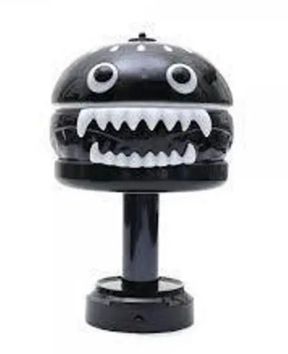 Undercover Medicomtoy Hamburger Lamp Black 11.8