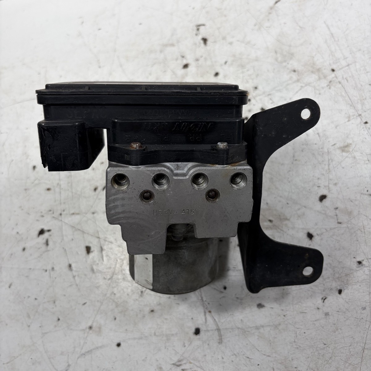 04 Acura TL AT ABS Pump VSA Modulator & Bracket 57110-SEP-L01 OEM